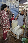 Cusco, street seller of chicha